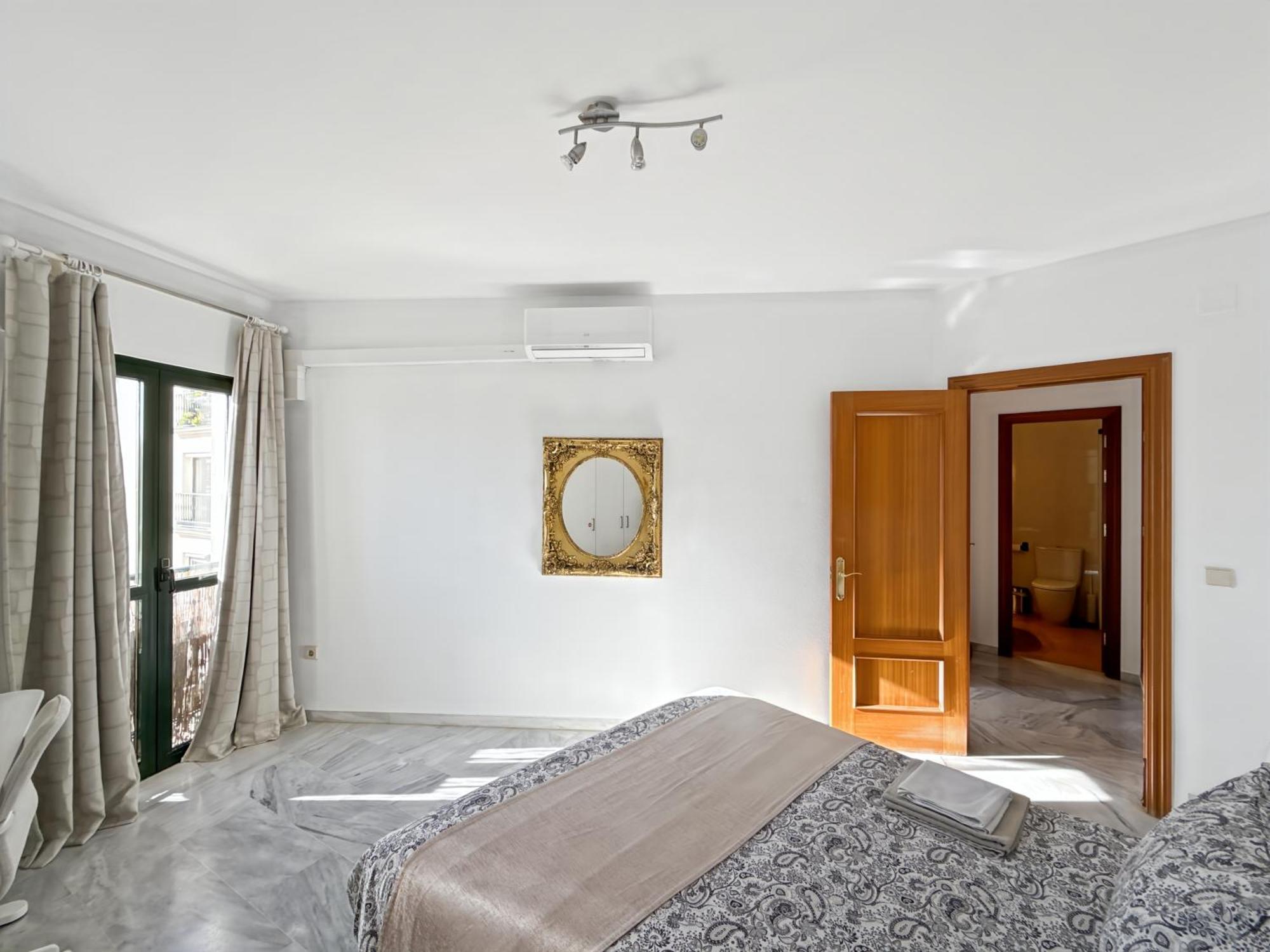 Exclusive Malaga Apartments With Cathedral Views And Auto Check-In Exterior foto
